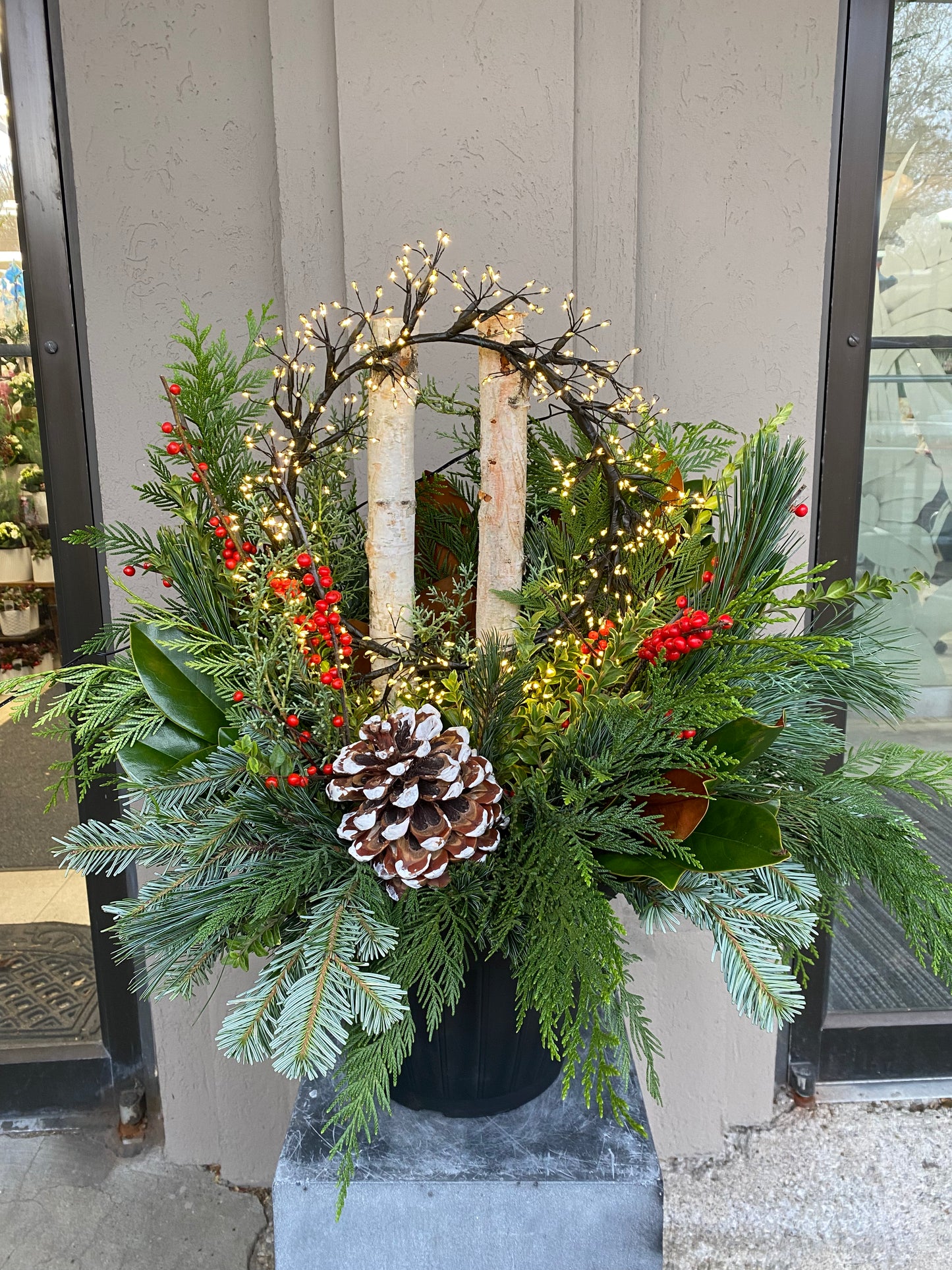11” firework wreath planter